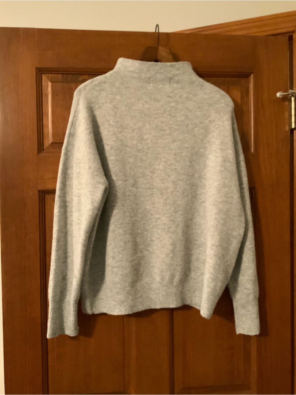 Women’s Karen Kane Light Grey Mock Neck Sweater, size XS - Picture 2 of 4